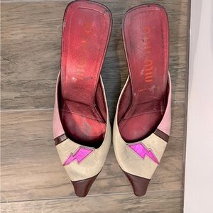 MIU MIU. Vintage Lightning Strike Leather Mules. Sz40